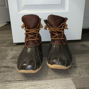 Size 12 Sperry Duck Boots